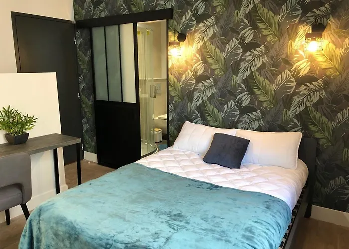 Duplex Cosy Hyper Centre * 绍莱